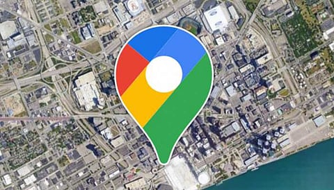 गूगल मैप ने ऐसा भटकाया…गहरे पानी में जा गिरी गाड़ी…