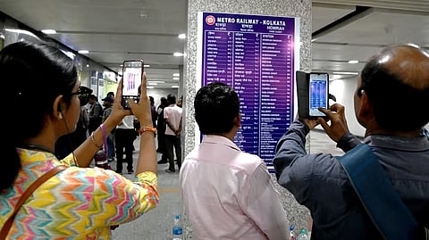 Kolkata Metro New Timing: रात में करते हैं मेट्रो से यात्रा तो जरूर पढ़ें ये खबर