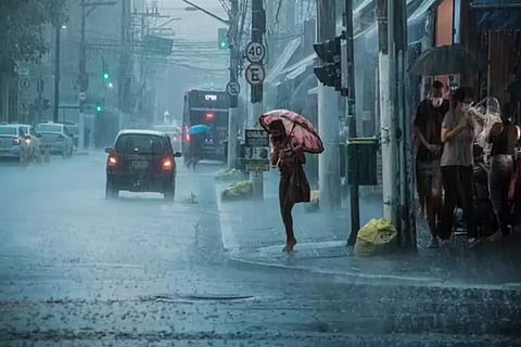 Weather Update: कोलकाता में नहीं होगी भारी बारिश, उत्तर बंगाल में मानसूनी बारिश से आफत