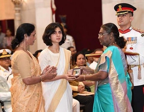 Captain Anshuman Singh: शहीद कैप्टन की पत्नी ने …