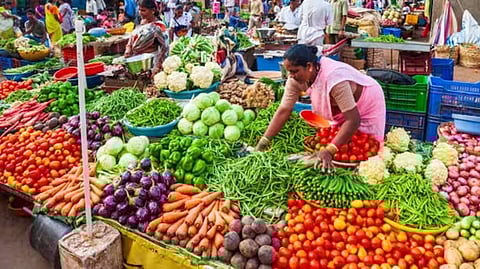 Kolkata Vegetable Price Hike : 10 दिनों के भीतर घट जायेंगे सब्जियों के दाम