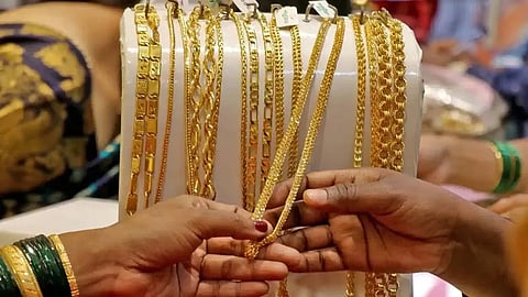 Gold Price in Kolkata : कोलकाता में आज सोने की कीमत हो गई इतनी …