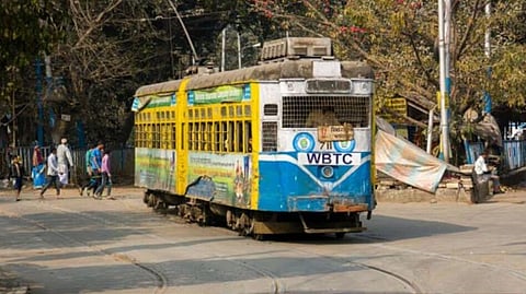 Kolkata में ट्राम लाईन के 11 रूट हुए बंद, आखिरी 3 ट्राम रह गई…