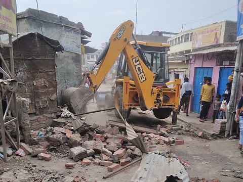 Kolkata News: बेलगछिया में चला बुलडोजर, RPF ने ध्वस्त करायी रेलवे की अतिक्रमित जमीन…