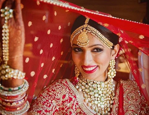 Shoutout to November Brides : नवंबर में शादी है तो अभी से करना शुरू कर दें ये 3 काम, फेस पर …