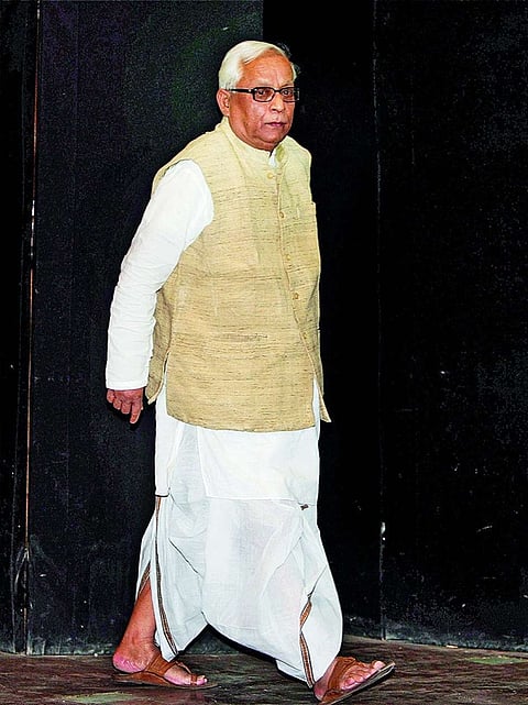 वाम पंथ के एक अध्याय का अंत : दो कमरे के फ्लैट में बुद्धदेव ने गुजार दी पूरी जिंदगी