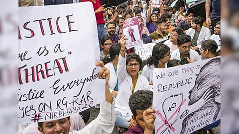 सीबीआई का बड़े पैमाने पर छापा: आरजी कर मेडिकल कॉलेज की वित्तीय घोटाले की जांच में तेजी