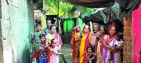 स्वाधीनता के बाद 300 लोग वोट ही नहीं दे पाये इस बस्ती के, अब तक नहीं बना वोटर कार्ड