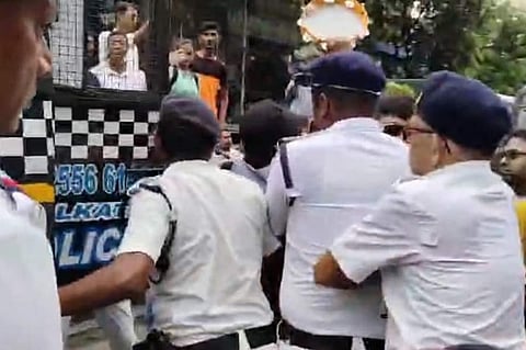 R G Kar Hospital Incident : श्यामबाजार में पुलिस और भाजपा कार्यकर्ताओं में झड़प