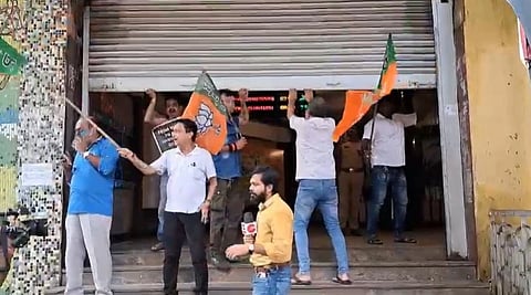 श्याम बाजार पहुंचे BJP कार्यकर्ता, मेट्रो स्टेशन बंद कराने की कोशिश