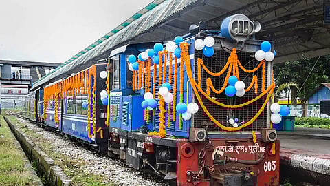 Festival Special Train: बंगाल में दिवाली और छठ पूजा के लिए चलेंगी 30 विशेष ट्रेनें