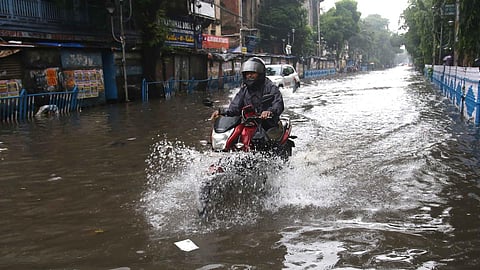 Kolkata Weather Update: कब बंद होगी बारिश? मौसम विभाग ने जारी किया ताजा अपडेट