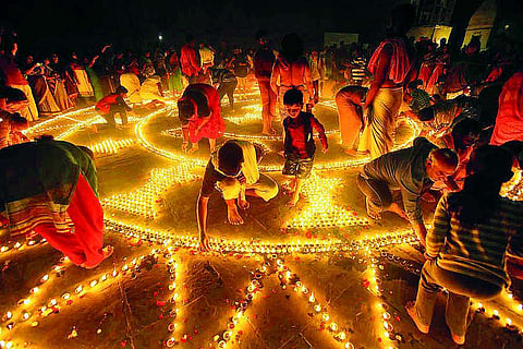 देव दीपावली: बाजेकदमतल्ला घाट पर 10 हजार दीयों से सजेगा घाट, दिखेगा शानदार नजारा…