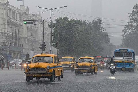 West Bengal Weather Update: बंगाल में इस हफ्ते से बढ़ने वाली है ठंड, इन जिलों में होगी बारिश