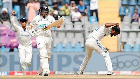 IND vs NZ LIVE, 3rd Test, Day 2: तीसरे टेस्ट के दूसरे दिन न्यूजीलैंड की दूसरी पारी, 171/9 पर समाप्त