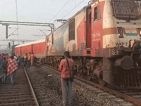 Train Accident in Howrah: हावड़ा में हुआ ट्रेन हादसा