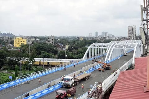 नये टाला ब्रिज के कारण हटा बस स्टॉप, परेशानी में यात्री