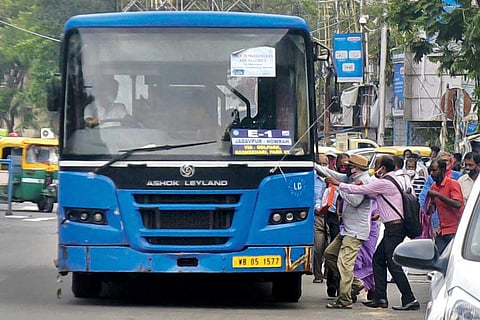 Kolkata Bus: बंगाल में सरकारी बस सेवा को लेकर नई खबर