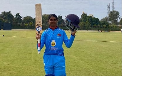 42 चौके और 16 छक्के….इस भारतीय बल्लेबाज ने ठोका तिहरा शतक