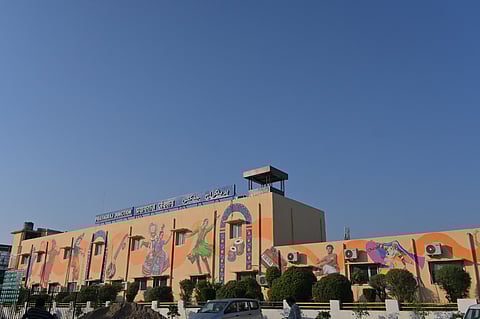 Mahakumbh- 2025 के लिए अद्भुत कलाकृतियों से सजे प्रयागराज के रेलवे स्टेशन