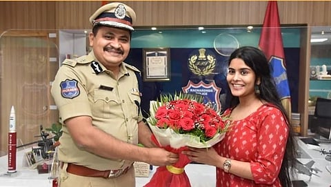 IPS Mahesh Bhagwat with UPSC Rank 66 Anisha Shrivastava.