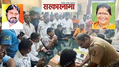 Mob in Nandgaon railway station