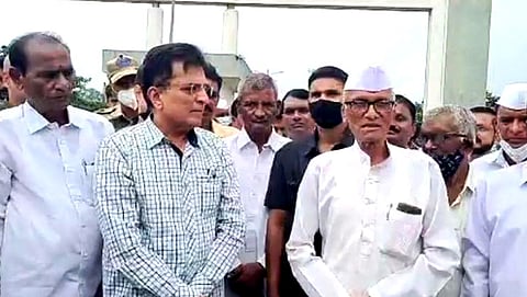 Kirit Somayya with farmers