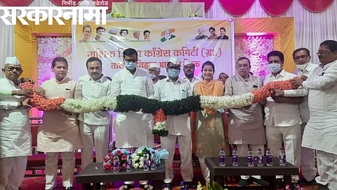 Congress leaders welcome Balasaheb Thorat & Praniti Shinde