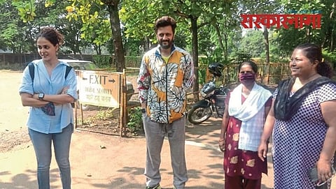 Ritesh & Jeneliya Deshmukh with family