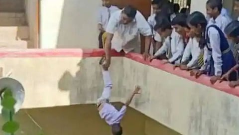 Teacher hanged a Child.
