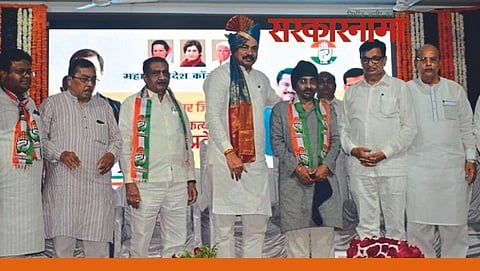 Gurmeet Bagga joins congress in presemce of Nana Patole