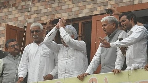 BJP leader Manish Grover apologizes to farmers.