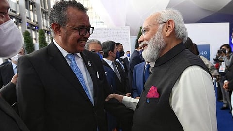 मोदी है तो मुमकिन है...अन् 'तो' फोटो व्हायरल होताच WHO ने फटकारलं!