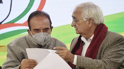 आपल्याच पक्षातील सलमान खुर्शीद यांना आझादांनी पाडलं उघडं