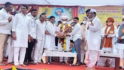 उपमुख्यमंत्री अजित पवार, गृहमंत्री दिलीप वळसे पाटील, आमदार नीलेश लंके