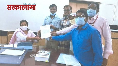 Congress leaders given memorandum