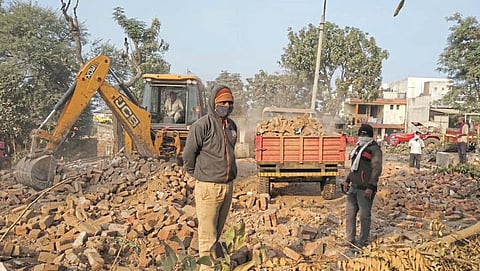 Provinces did Ardhegaon Zamindost