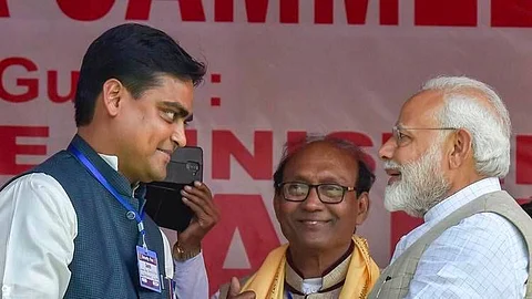 Shantanu Thakur and Narendra Modi 
