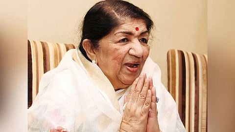 Famous singer Lata Mangeshkar passed away