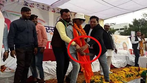 Man held for brandishing knife during Congress leadee Harish Rawat program.