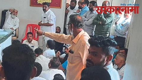Agreeculture Minister Dada Bhuse With Farmers