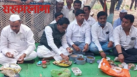 Raosaheb Danve Lunch With Party Workers