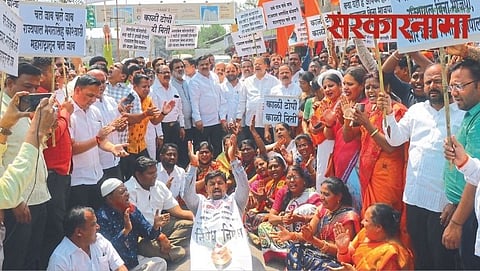 Shivsena agitaion in Nashik