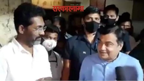 Nitin Gadkari with Nagraj Manjule