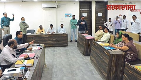 Dhulecorporation meeting