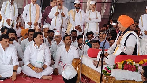 Namdev Maharaj Shastri & Dhananjay Munde