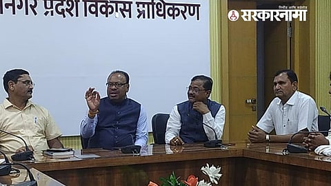 MLC Chandrashekhar Bawankule at NMRDA Office