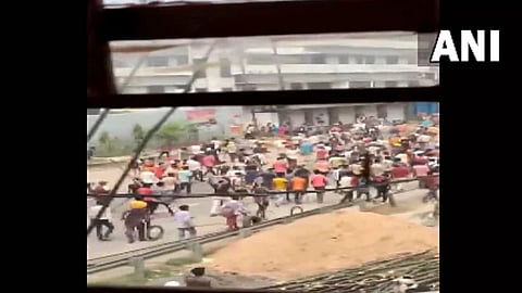 Agnipath Latest Marathi News, Residence of Deputy CM Renu Devi attacked