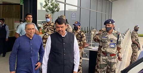 देवेंद्र फडणवीस ७ दिवसांमध्ये पाचव्यांदा दिल्लीत : शिंदे गटाचे वकील महेश जेठमलानीही सोबत