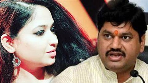 Renu Sharma, Dhananjay Munde